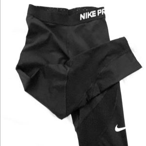 Nike Pro Dry-Fit capris